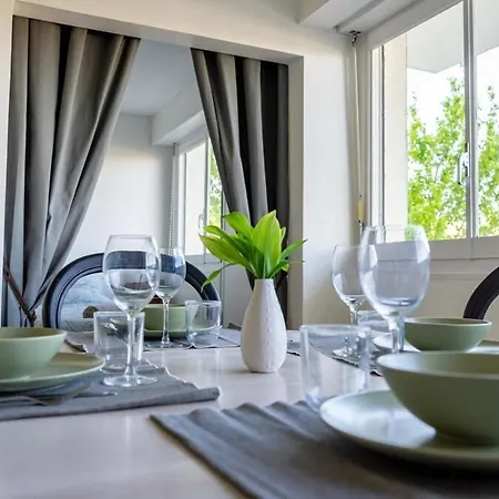Appart' La Rochelle, Parking & Terrasse, 4 Pers *