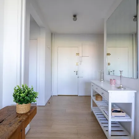 Appart' La Rochelle, Parking & Terrasse, 4 Pers * La Rochelle (Charente-Maritime)